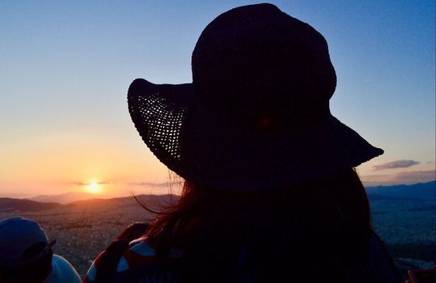 Lʏᴄᴀʙᴇᴛᴛᴜs sᴜɴsᴇᴛ ᴘᴏʀᴛ Pɪʀᴀᴇᴜs ᴀɴᴅ Aᴛʜᴇɴs ʙʏ ɴɪɢʜᴛ ᴅʀɪᴠɪɴɢ ᴛᴏᴜʀ 