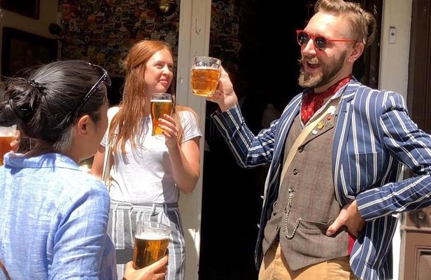 London Bike Tour: Landmarks, Secret Gems, Pub Stop & Street Art