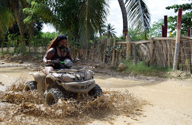 AWD Polaris 2 pax max- Adrenaline Adventure