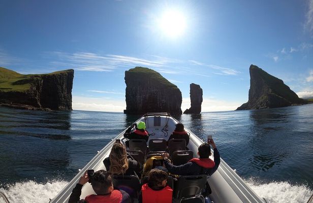 Boat tour to Drangarnir Sea Stacks
