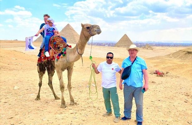 Combo Deal- Visit Pyramids of Giza & Egyptian Museum with Nile Dinner Cruise