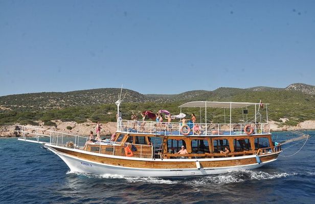 Bodrum Boat Trip with Lunch and All Soft Drinks