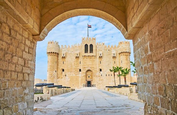 From Cairo: Alexandria Catacombs and Citadel Day Trip with Lunch