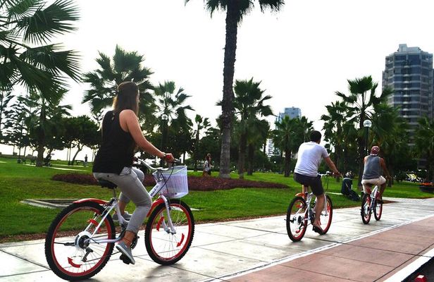 Bike Tour & Surf Lessons in Miraflores