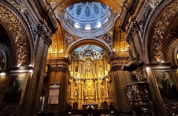 Private Full Day Tour in Quito with Transportation included