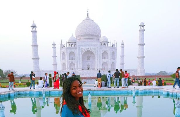 2 Days Quick Golden Triangle Tour :Taj Mahal and Jaipur