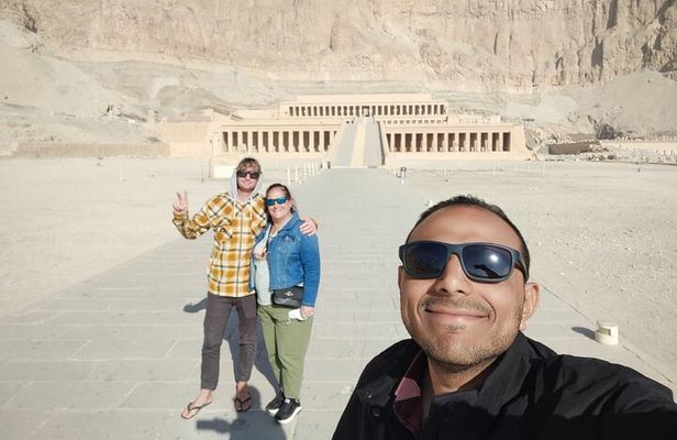 Deir El Bahari, The Ramesseum and Deir el Medina day tour in luxor