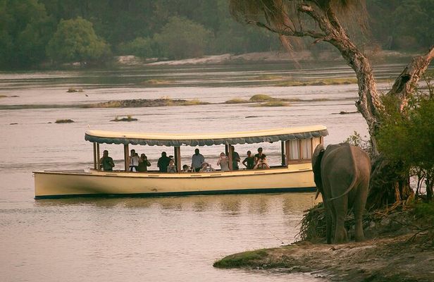 Ra-Ikane Luxury Sunset Cruise Victoria Falls