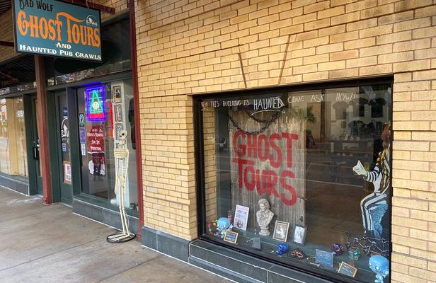 Texas’ Oldest Haunted Pub Crawl Shared Walking Tour