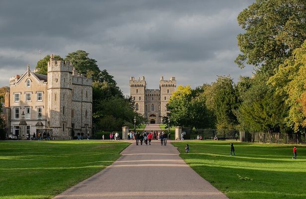 Windsor Castle Private Tour with fast track pass