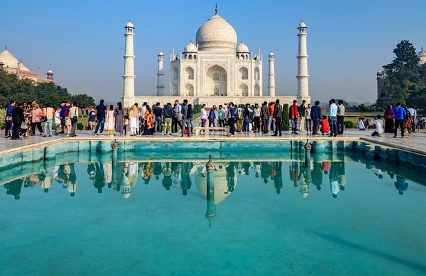 Taj Mahal & Agra Tour by Gatimaan Express Train from Delhi