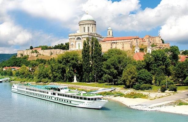 Private All Day Danube Bend Tour From Budapest with lunch, entrance fee, cruise