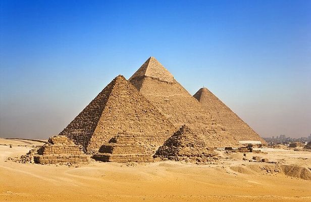 Private Giza pyramids & Sphinx Stopover Tour