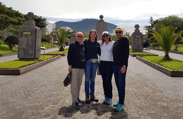 Quito in a Day - Middle of the World & El Panecillo Tour