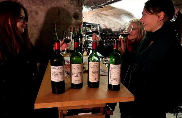 Bordeaux Wine Tasting – Discover Old Vintages