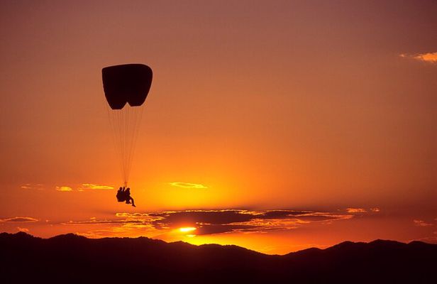 VIP Sunset Paragliding in Puntarenas Province