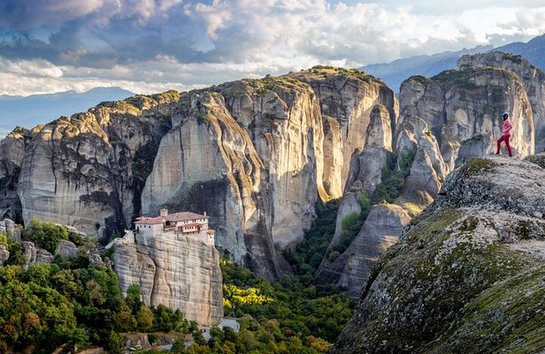 Thessaloniki: Full-Day Meteora Monasteries Tour