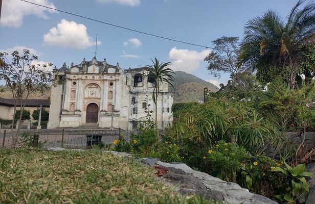 Tour around antigua's villages