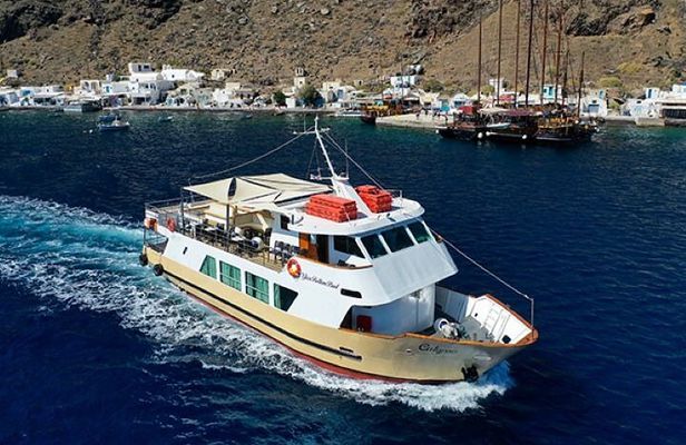 Full day Caldera Cruise and Sunset in Oia with bus transfer