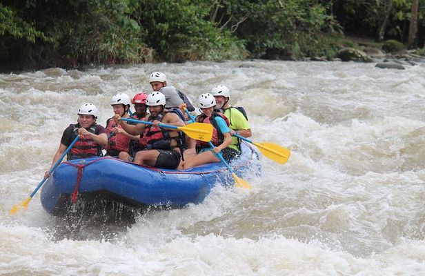 Rafting Costa Rica: Small Group Class III Rafting on Balsa River