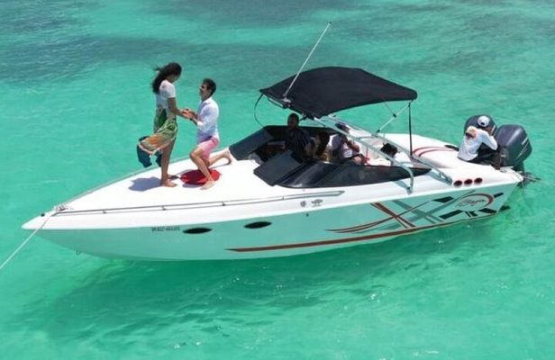 Saona island - Private tour with a luxury speed boat