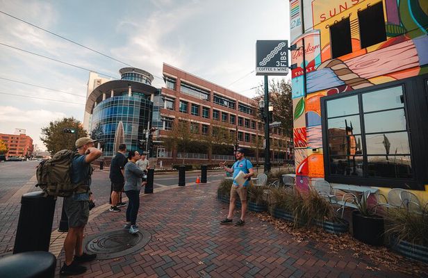 Howdy H-Town Street Art & Small Bar Tour