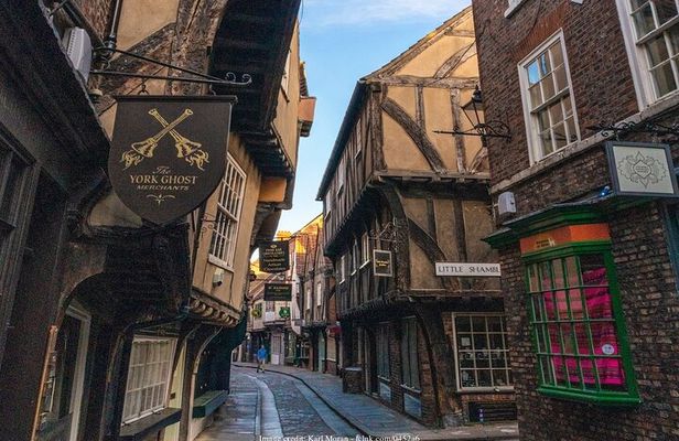 On the Beat: Murders, Crime & Mystery Private York Walking Tour