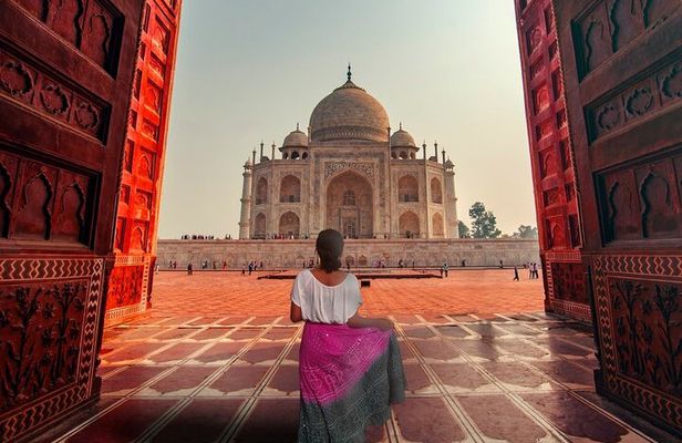 Sunrise Taj Mahal & Agra Fort Tour from Delhi