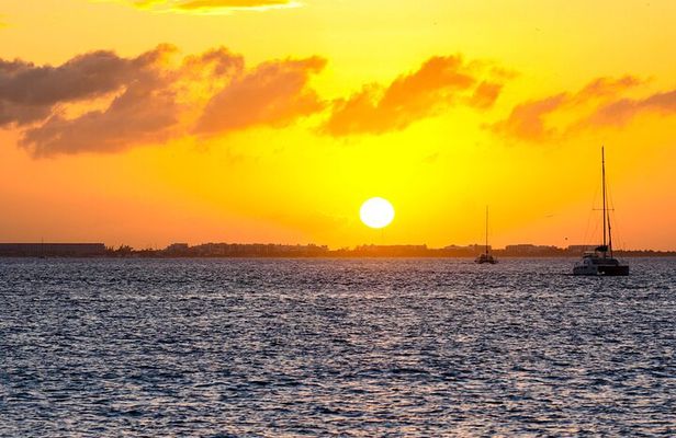Sunset Party at Isla Mujeres! Round Transportation from Cancun