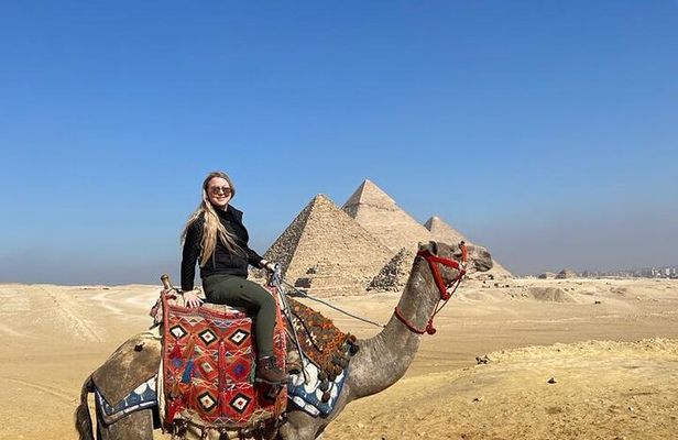 Private Tour Giza pyramids, Sphinx and Egyptian Museum with Expert guide