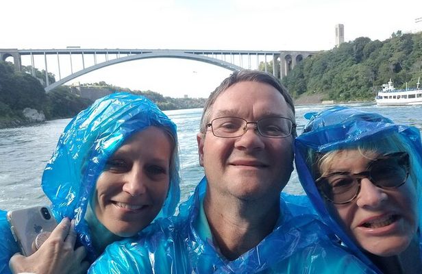  Maid of the Mist, Cave of the Winds Made in America Tour