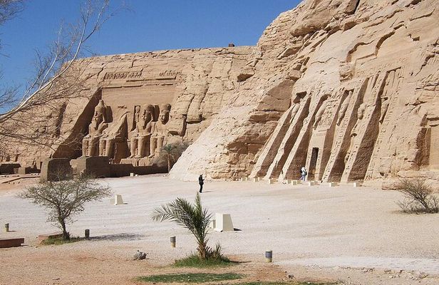 Full Day Private Tour to East and West Banks of Luxor