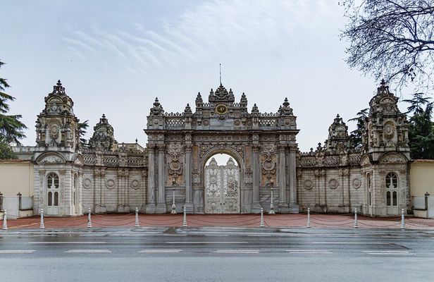 Full-Day Istanbul Private Tour with Dolmabahce Palace and Lunch