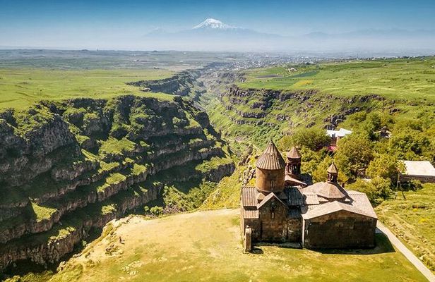 Saghmosavank Canyon, Armenian Alphabet & Voskevaz Winery Tour