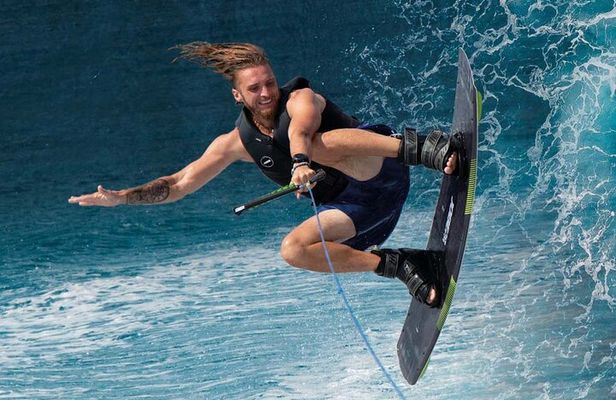 Private watersport boat REVOLVE tour
