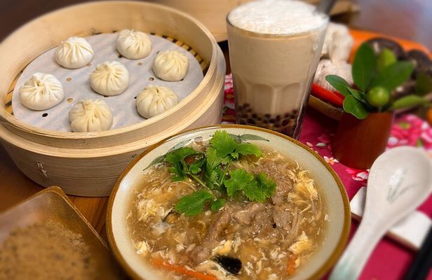 Xiao Long Bao, Pork thick soup, Bubble milk tea. Taiwan Traditional Light Meals Experience-B (Taipei Cooking Class)