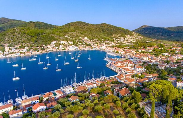 Ithaca Island Bus & Cruise Tour- Swim stop to Gidaki Beach