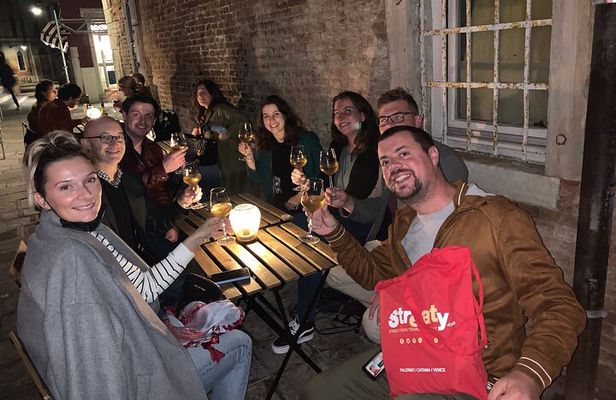A Venetian Evening - Wine Tasting & Cicchetti with a Local Guide