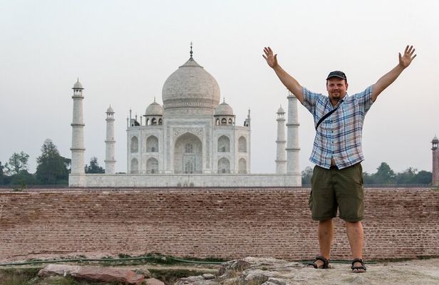 Taj Mahal and Agra Fort Tour By Fastest Train - Gatiman Express