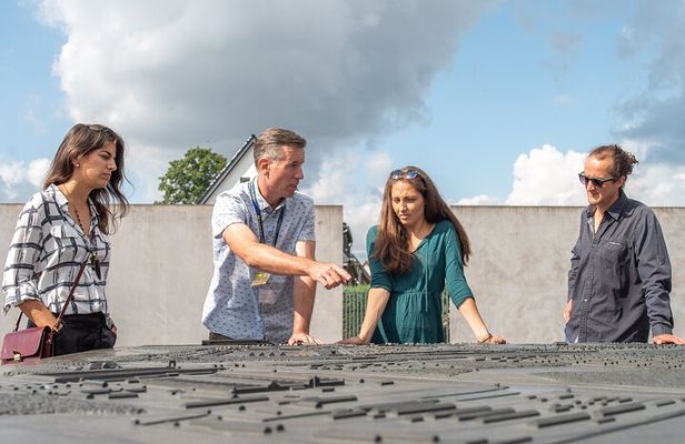 Berlin: Sachsenhausen Concentration Camp Tour in English