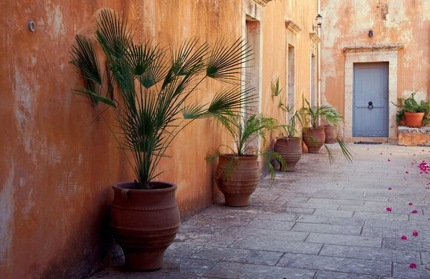 Full-Day West Crete Tour: Chania & Rethymnon Old Town and Kournas Lake