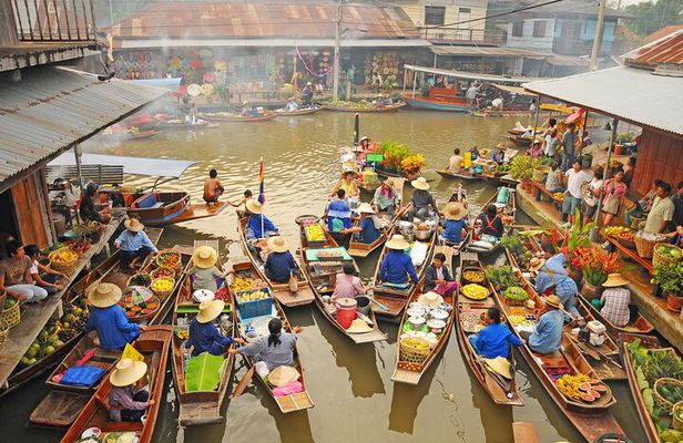 Damnoen Saduak Floating Market & Amphawa Floating Market Private Tour with Guide