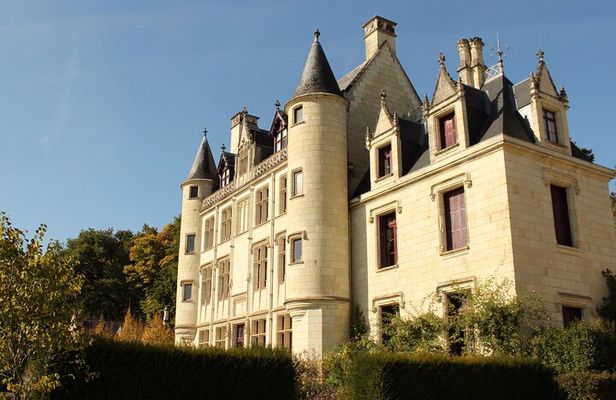 Castle Epicurean Experience with Wine & Local Specialties