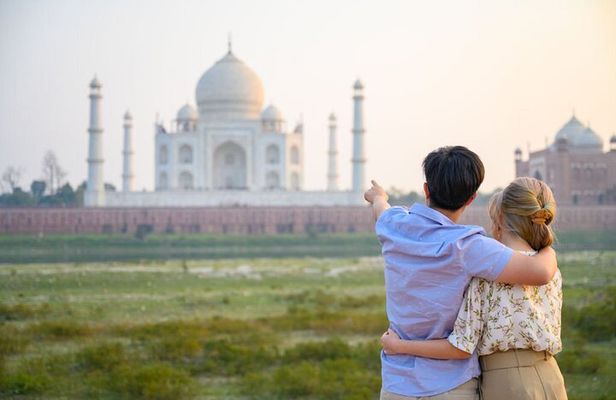 Taj Mahal Skip the Line Private Guided Tour