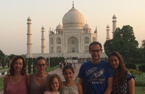 Taj Mahal Tour from Delhi – Same Day Agra Visit by car