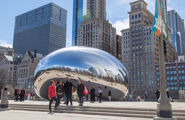 Chicago in a Day: Food and Architecture Private Walking Tour