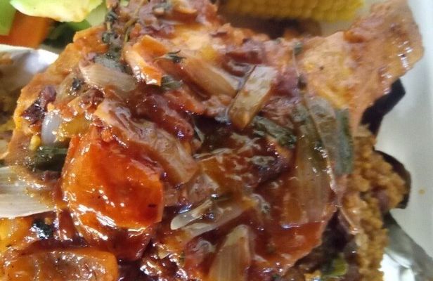 Private Sightseeing in Fort Montagu with Crab and Seafood meal