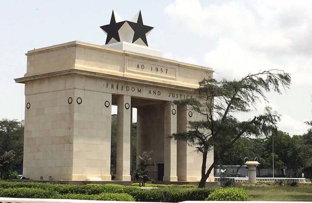 Full-Day Private Culture and History Tour of Accra