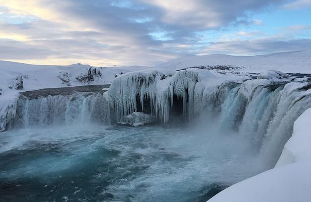 Private: Lake Myvatn & Godafoss Waterfall tour from Akureyri