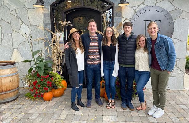 East Kelowna Full Day Lunch Wine Tour-Incl Tastings & Guide Grat!